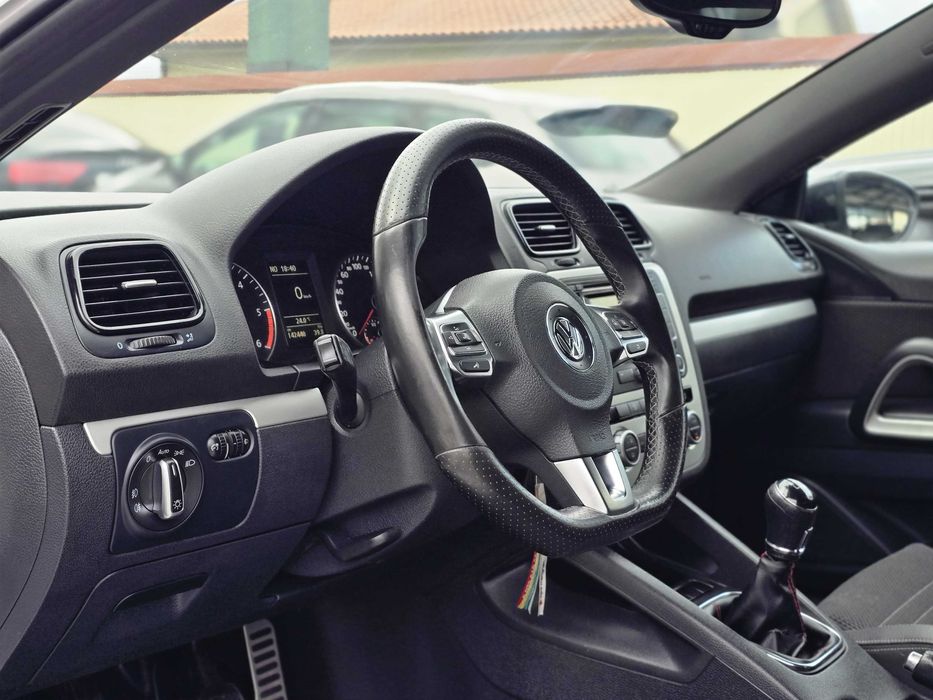 VOLKSWAGEN SCIROCCO 2.0TDI 140cv