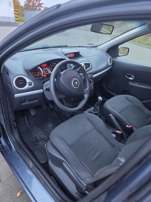 Clio Niski Przebieg!!!