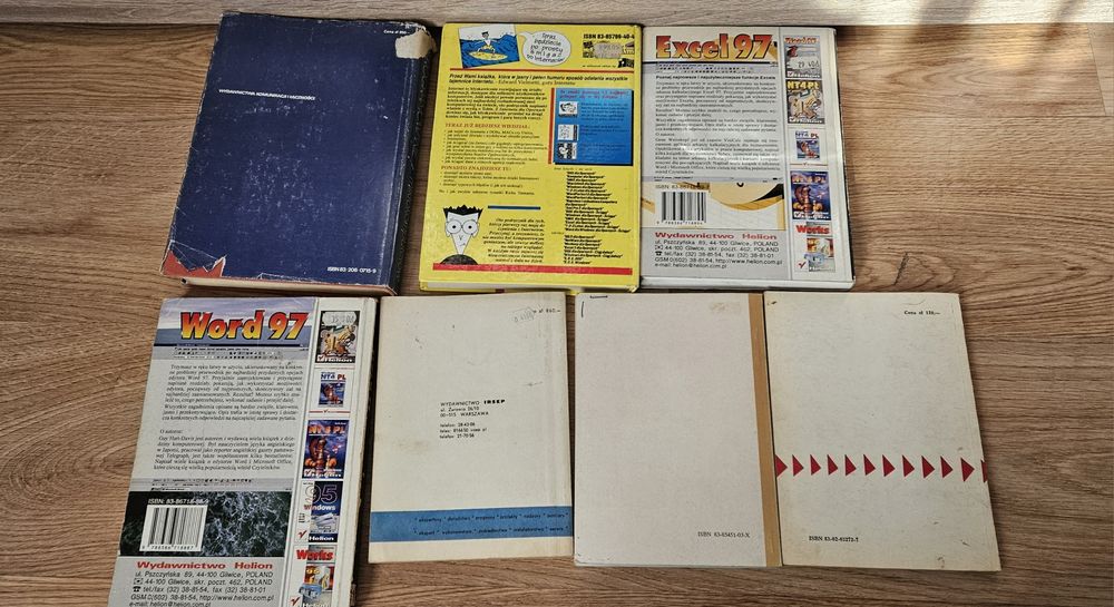 Stare książki komputerowe retro atari Word Excel