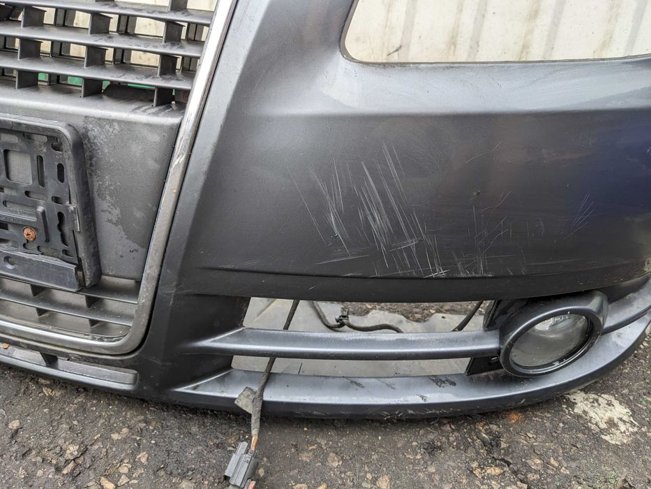 Audi A4 B7 Kombi Avant Zderzak Przód Przedni Lakier LX7Z