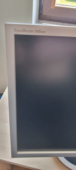 Monitor Samsung 950BW 19"