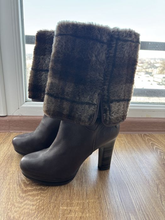 Чоботи UGG Plaid Shearling Fold Over Boots 37 розміру
