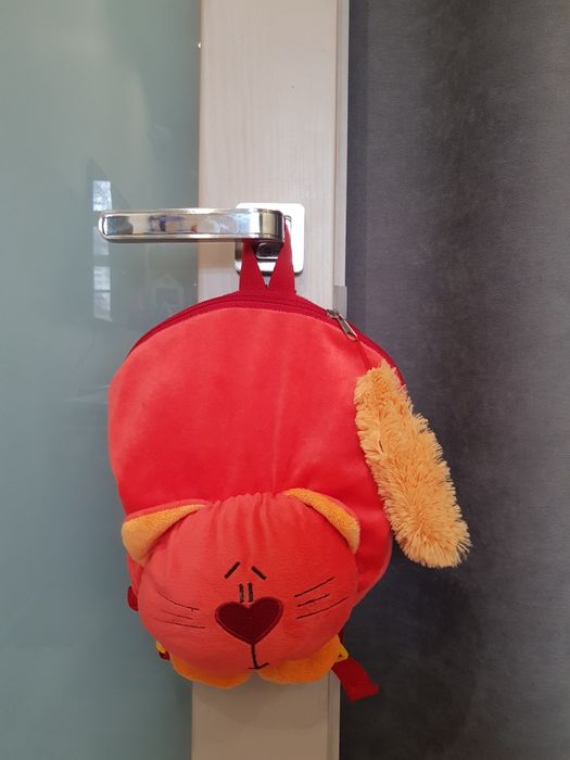 Продам сумочку,рюкзак для девочки.