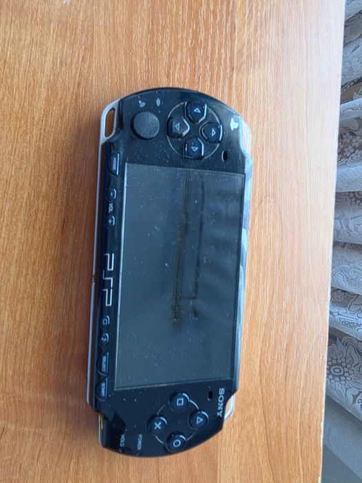 KONSOLA SONY PSP + ładowarka + zestaw gier