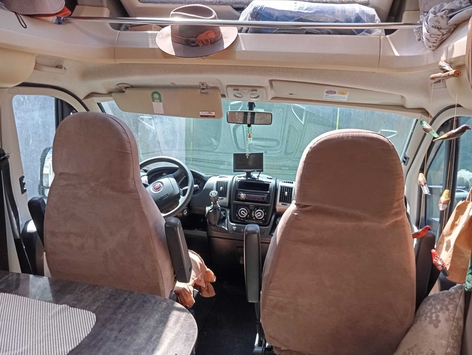 autocaravana semi nova