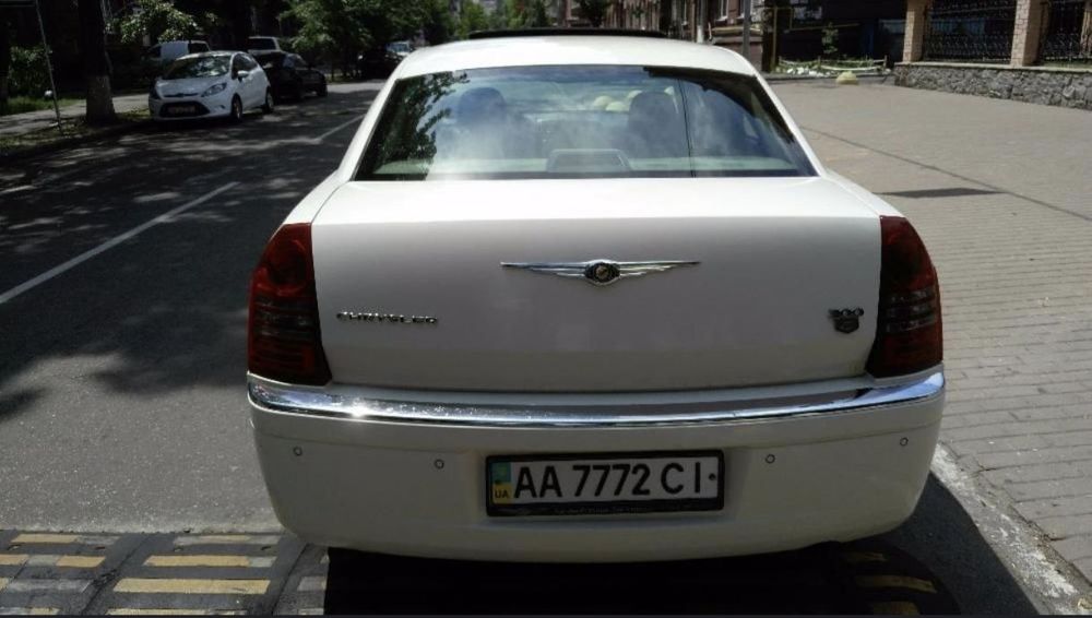 Chrysler 300 c официальный