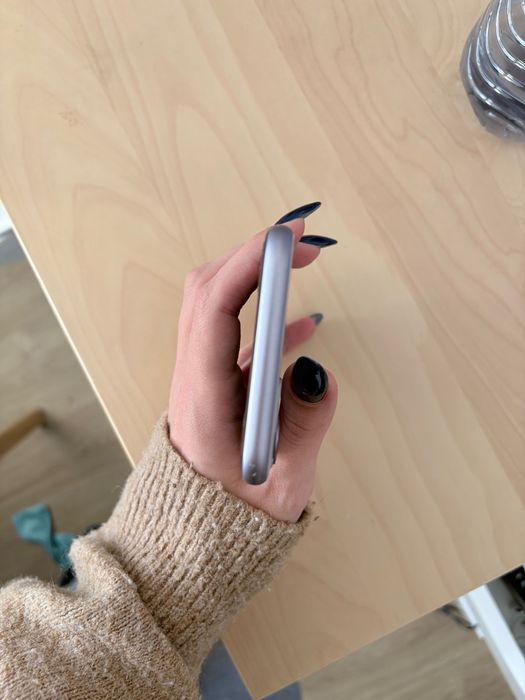 iPhone 11 64GB BOM ESTADO