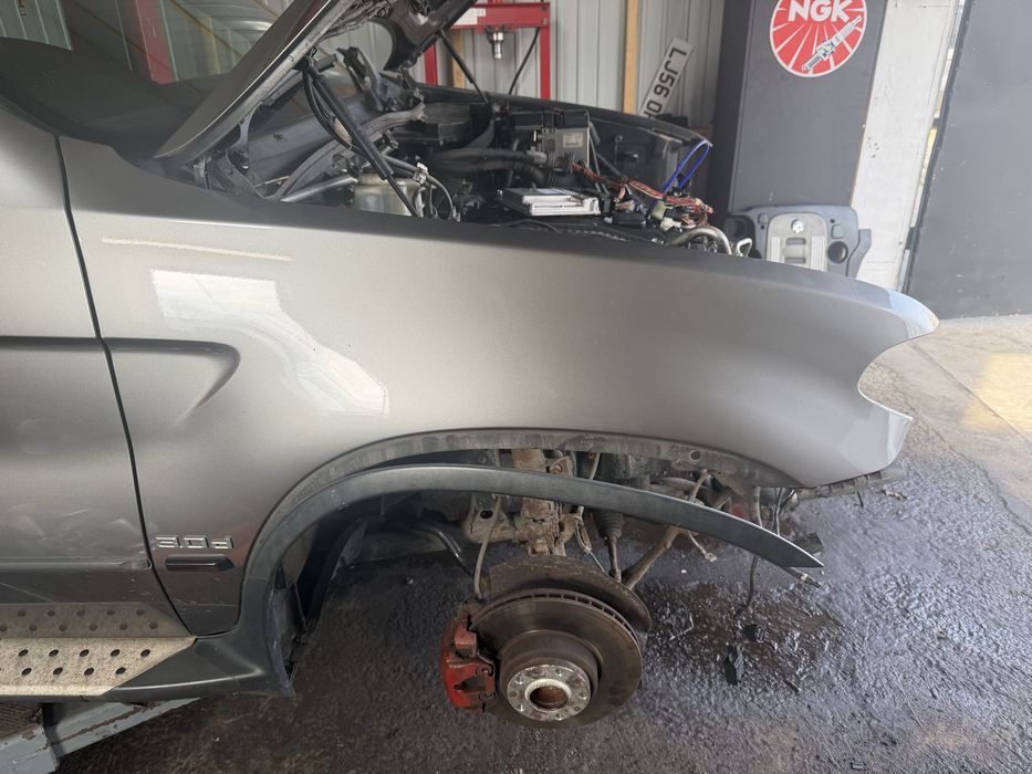Крила на BMW x5 472