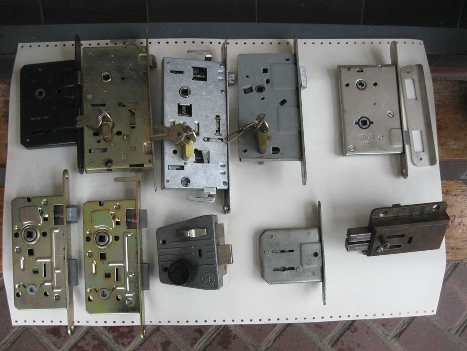 Продам дверной замок