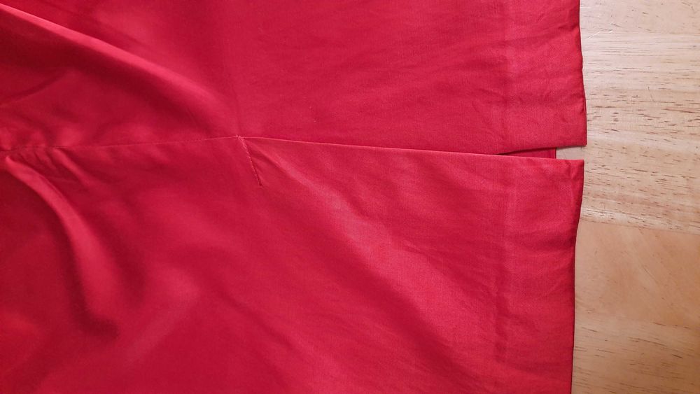 czerwona spódnica z podszewką