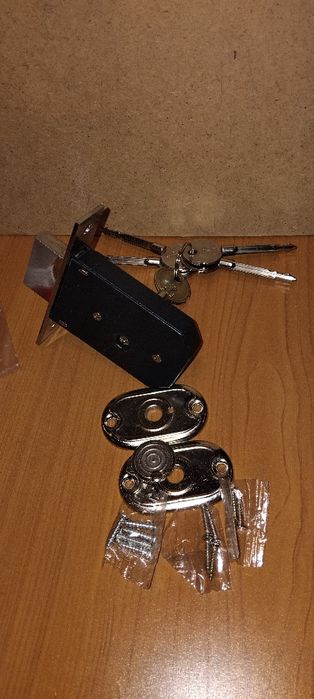 Прожам замок врезной FZB  5ключей новый.