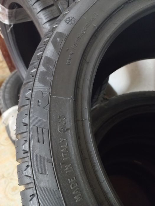 Зима 225/45/17. Резина новая r17. Шини комплект. Зима 9 мм. Італія