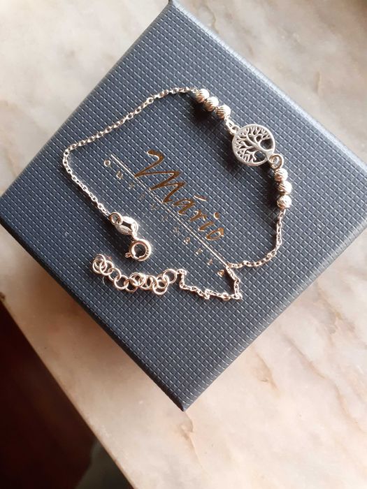 Pulseira em prata com contraste