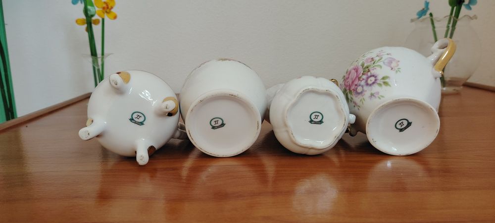 Various porcelain items447224792241285126
