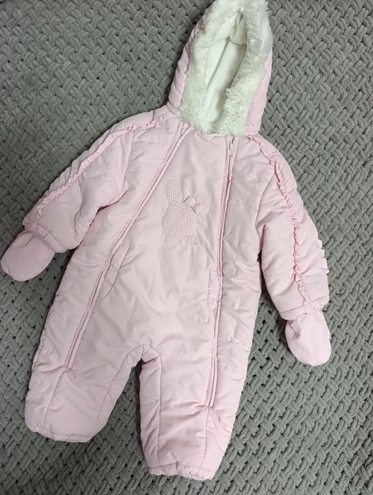 Віддам безкоштовно пакет одягу на новонароджену