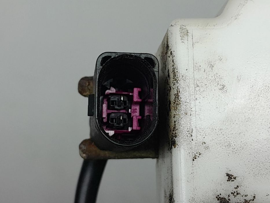 Fechadura / fecho porta frente esquerdo SEAT Ibiza II (6K1)