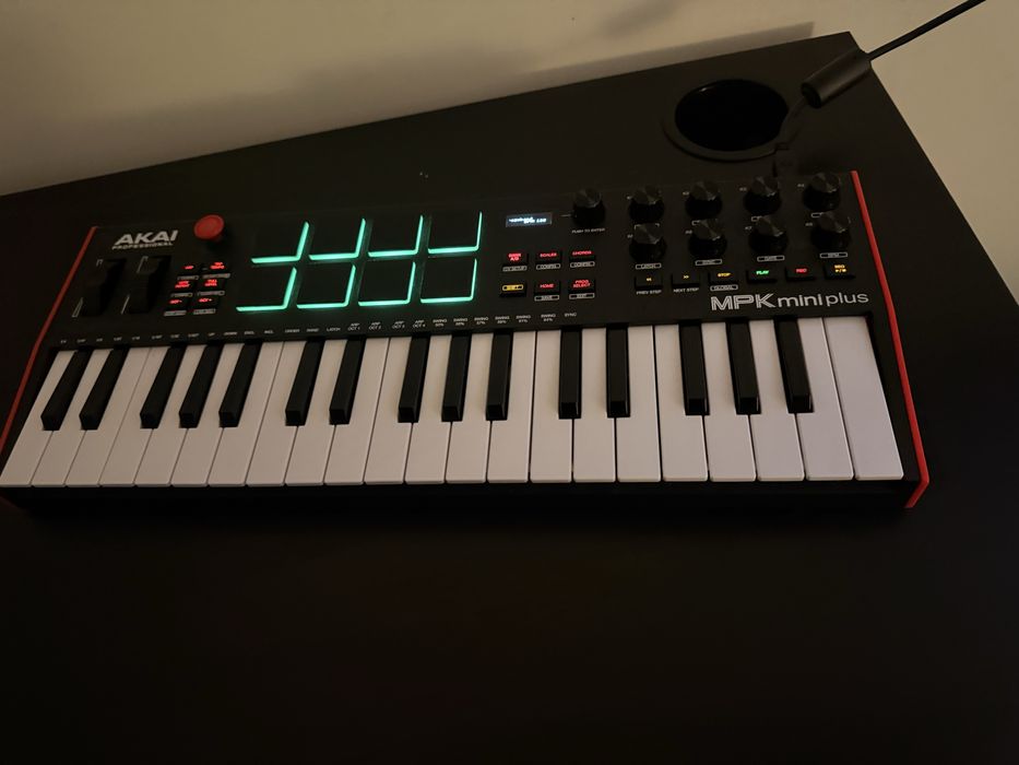 AKAI MPK mini plus