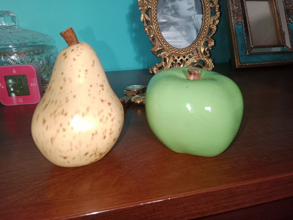 Szklane jabłko i gruszka