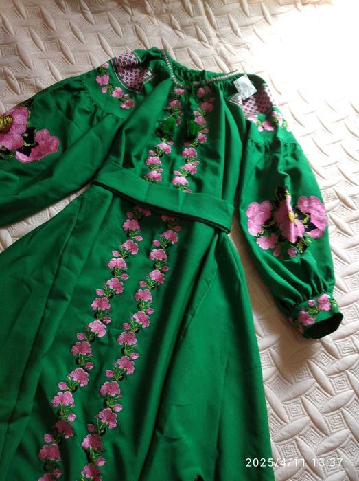Сукня вишита зелена