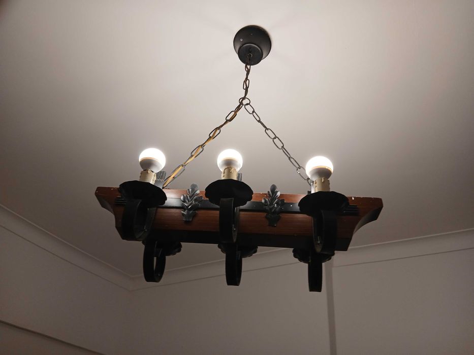 moveis e sofas e  candieiros