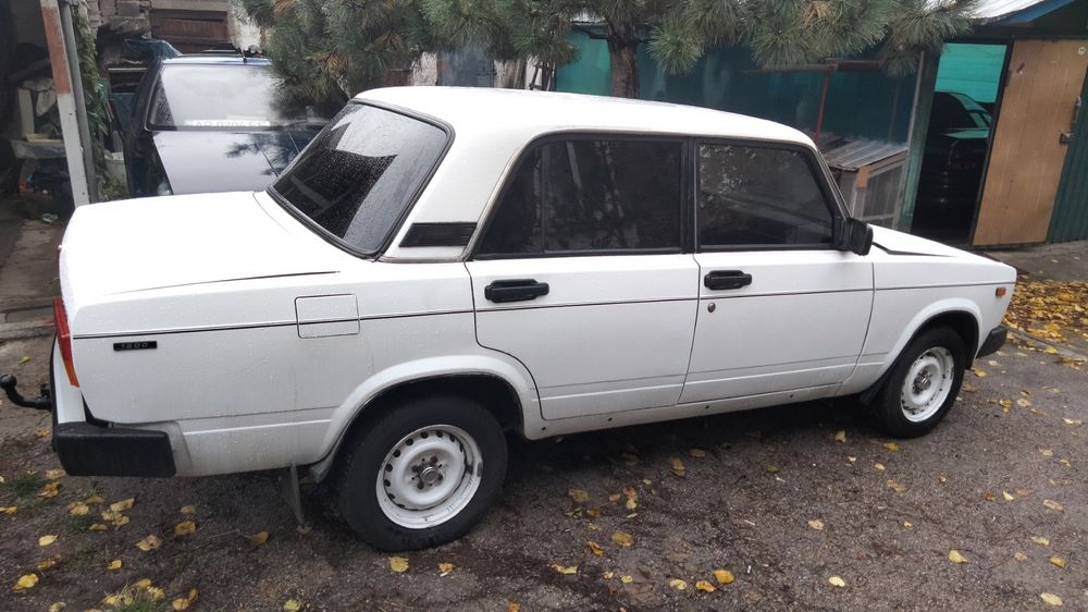 Продам ваз 2105 люкс идельная.