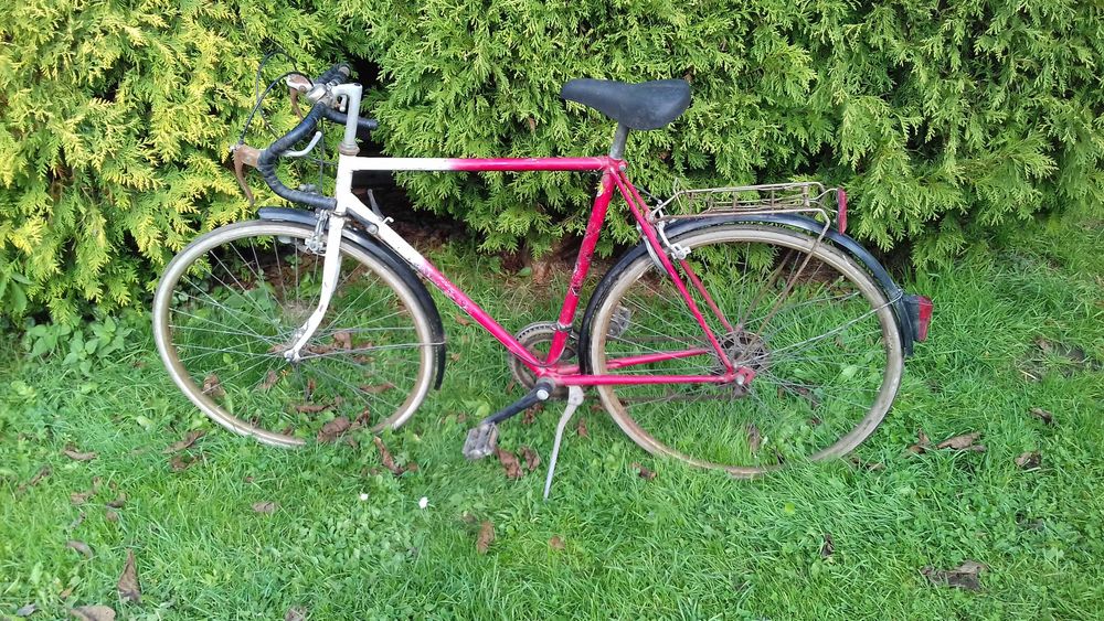 Rower kolarka z epoki PRLu kolarzówka