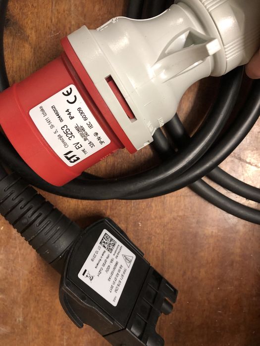 Зарядка Audi e-tron 11 kw 32a 400v три фази повний комплект легке Б/у