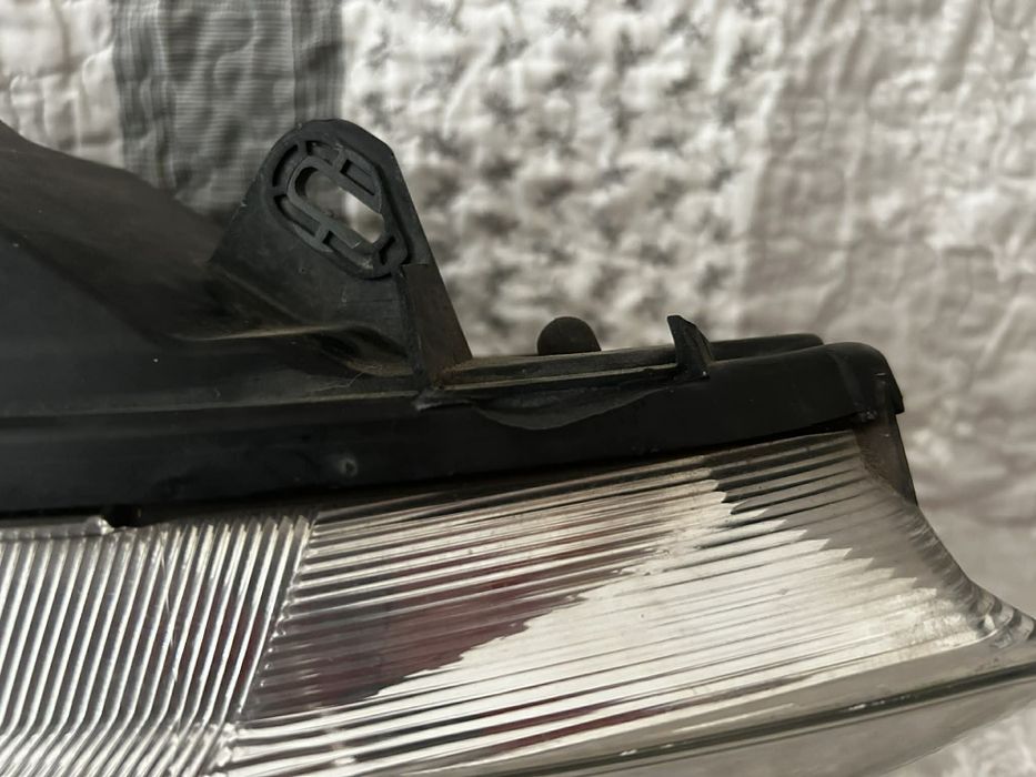 B-max Ford 2012, oryginalne lampy Lewa Prawa, przód