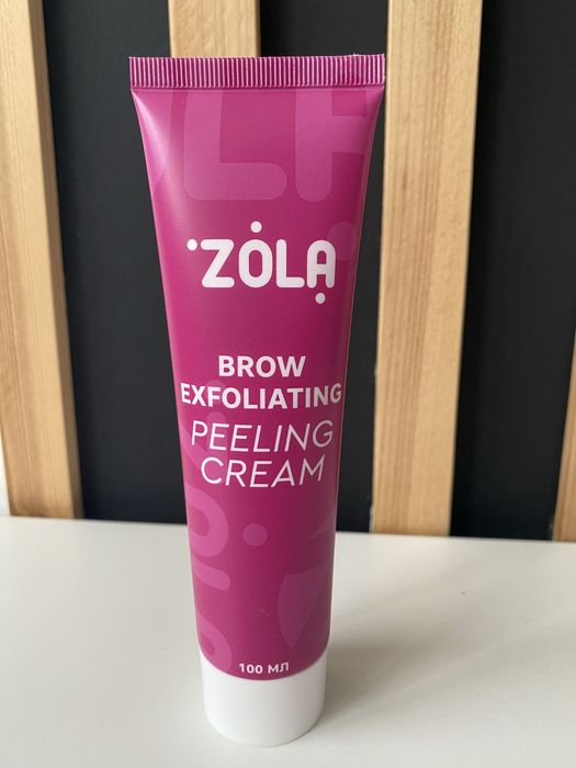 Peeling enzymatyczny do brwi Zola