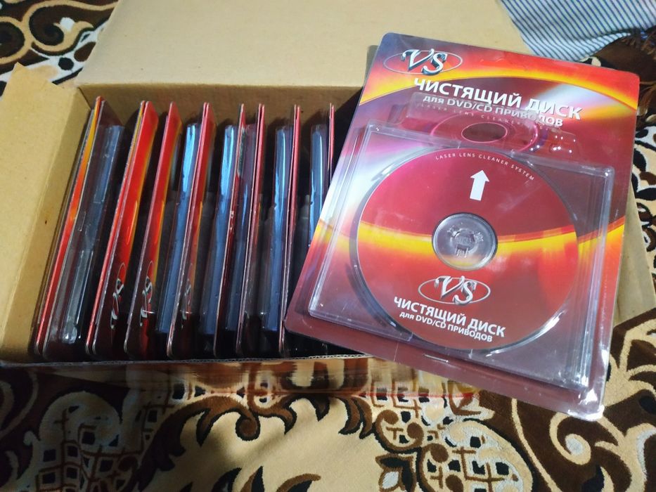 Чистящий диск VS для чистки CD/DVD приводов с жидкостью.Новый.