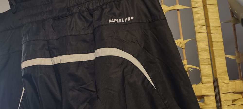 Kask i spodnie kombinezon Alpine zimowe sportowe gratis wysyłka