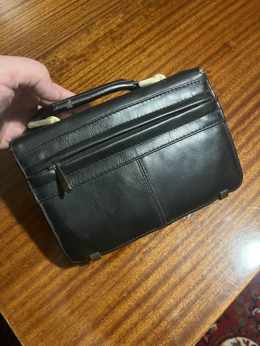 Продам чоловічу барсетку классика