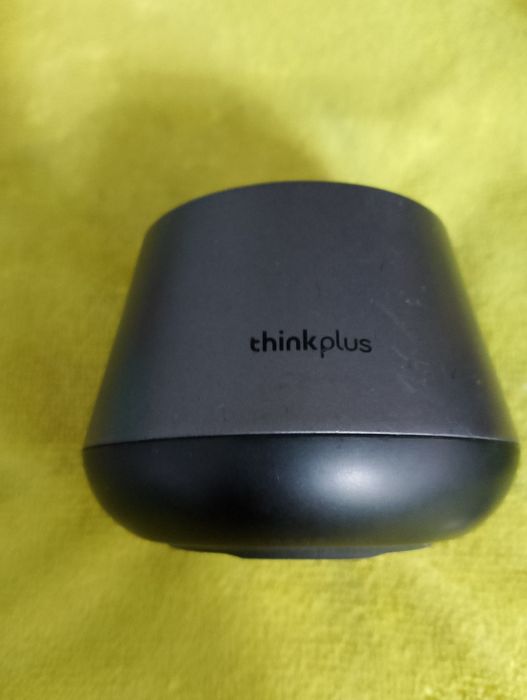 Dwa głośniki bluetooth