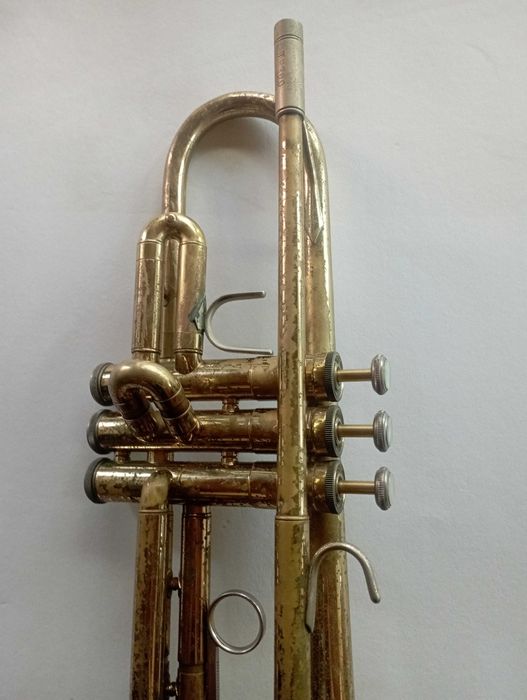 Труба/Валторна/тромбон/туба Bach tr300 з рiдним футляром