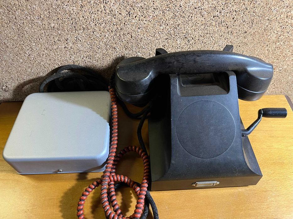 Telefone Antigo de Manivela Ericsson DAH 1101