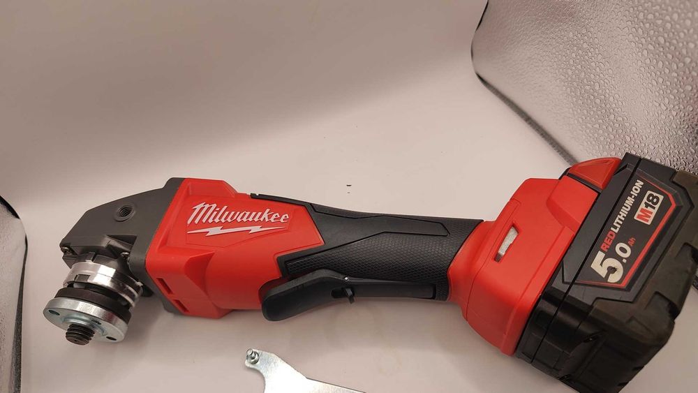 Szlifierka akumulatorowa Milwaukee 18V diax do akumulatora FSAGF125 FV