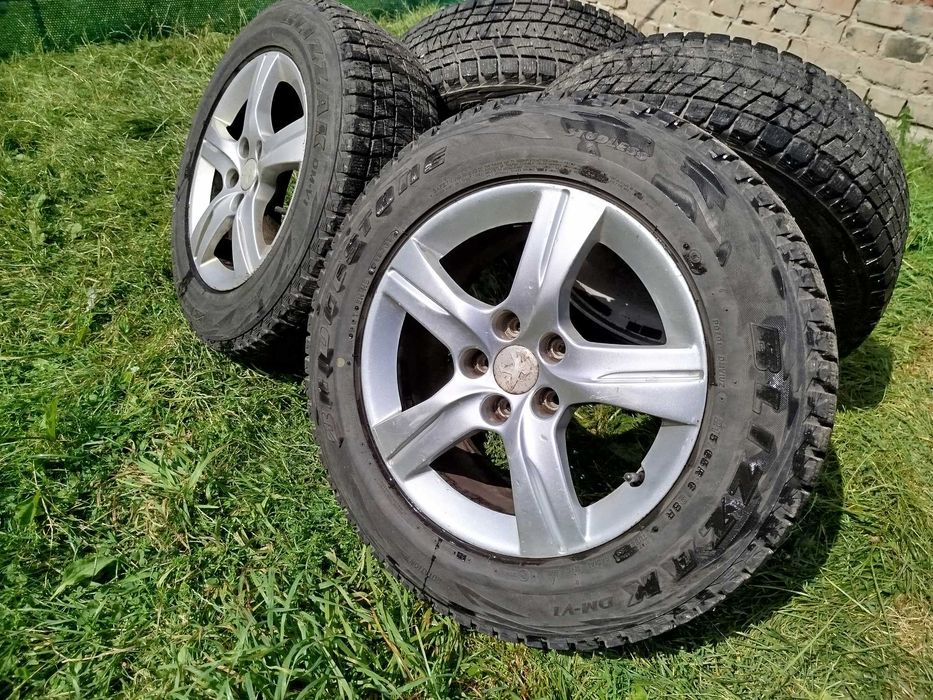 Продам диски до Пежо 508 з шинами 215/65 R16 Brіdgestone на дисках.
