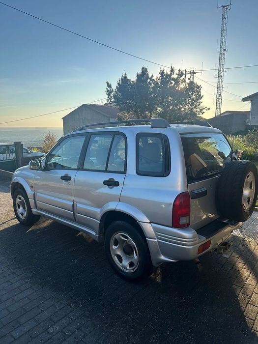 Suzuki Grand Vitara Metal Top 2.0 TDi