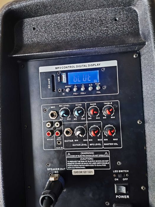 Material de som coluna e amplificador