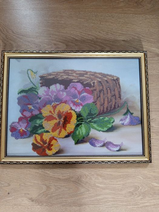 Картина вишита бісером, часткова зашивка ,розмір 42×32см,