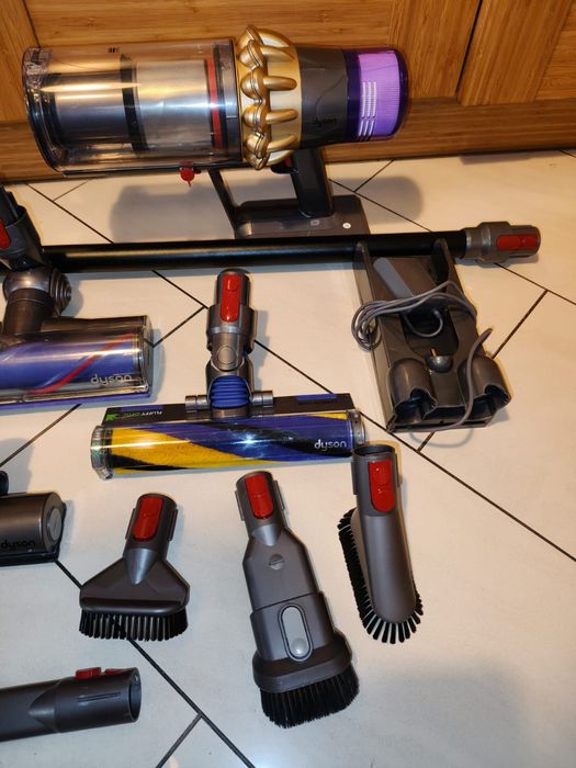 Dyson v11 absolute