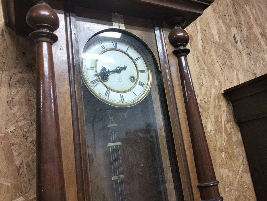 Stary zegar ścienny A6 do regulacji