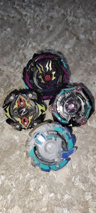 Продам оригінальні бейблейди Хасбро !