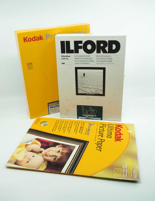 Papel Fotográfico KODAK (x2) e ILFORD - New old stock
