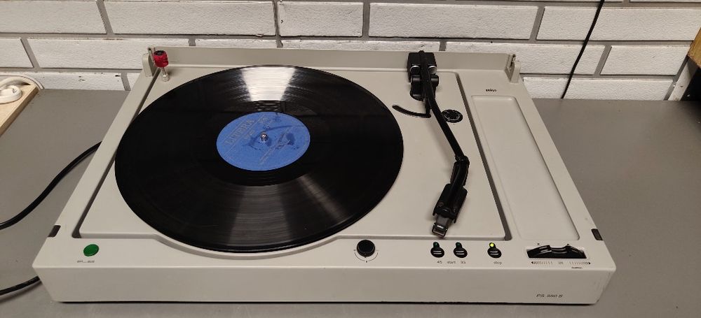 Gramofon BRAUN PS 550 S. Full automatic