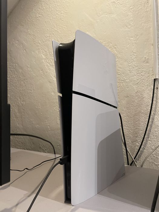 Playstation 5 com headset e monitor 240hz