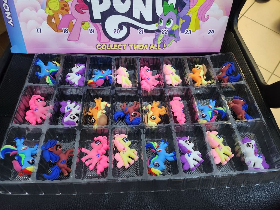 My Little Pony – zestaw 24 figurek kolekcjonerskich kucyków