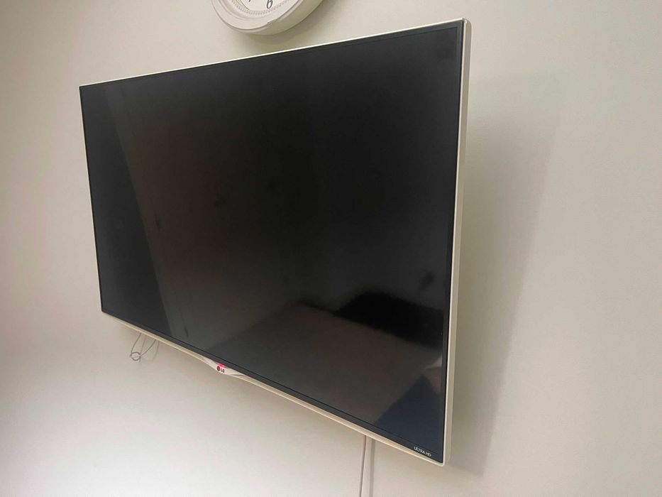 Vendo TV LG 32 Polegadas 900HZ