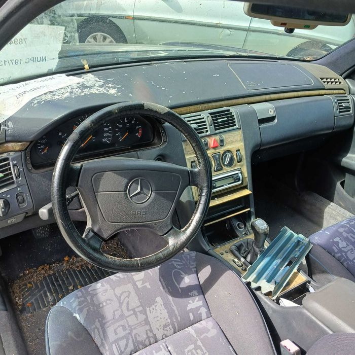 Mercedes E300 3.0 de 1996 - Peças Usadas