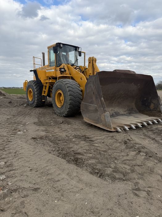 Ładowarka  Volvo umowa liebherr jcb cat kołowa fadroma